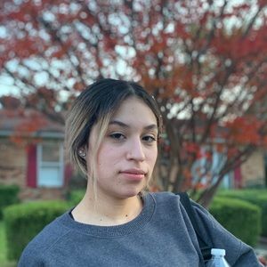 Meet your Posher, Elisa